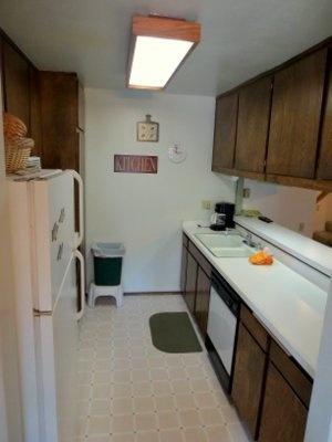 112 Standard Condo - thumb 3