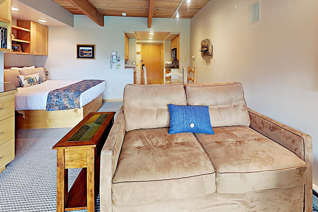 116-The Timberline Condominiums - thumb 3