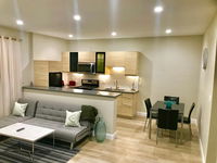 11642 Gothic Avenue USA Accommodation