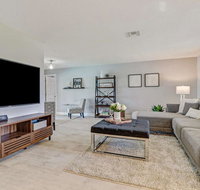 1201 SE 32nd Ter - Hotels Santiago