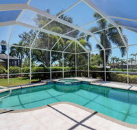 1202 SE 36th St - Hotels Santiago