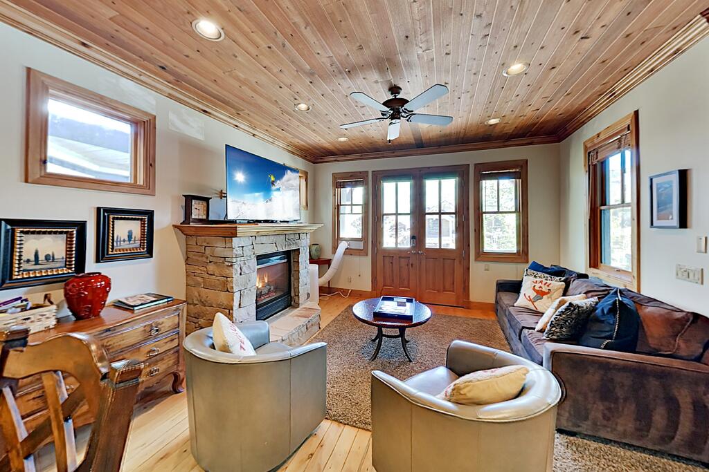 1213EA2B Home - thumb 0