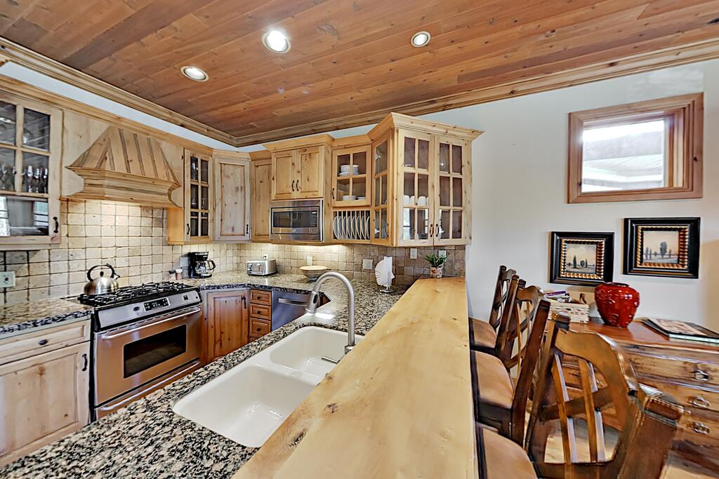 1213EA2B Home - thumb 2