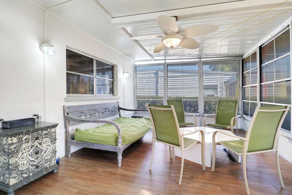 130 Flamingo St - thumb 1