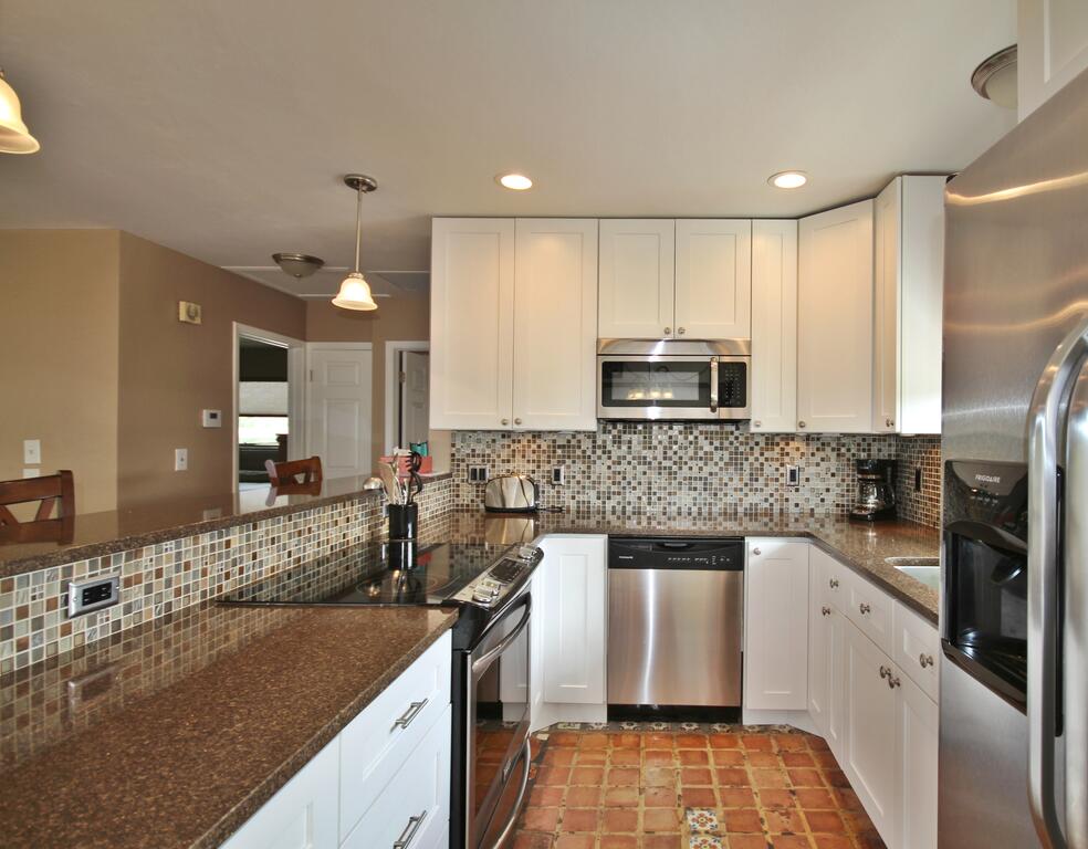 135 Mango Street - thumb 1