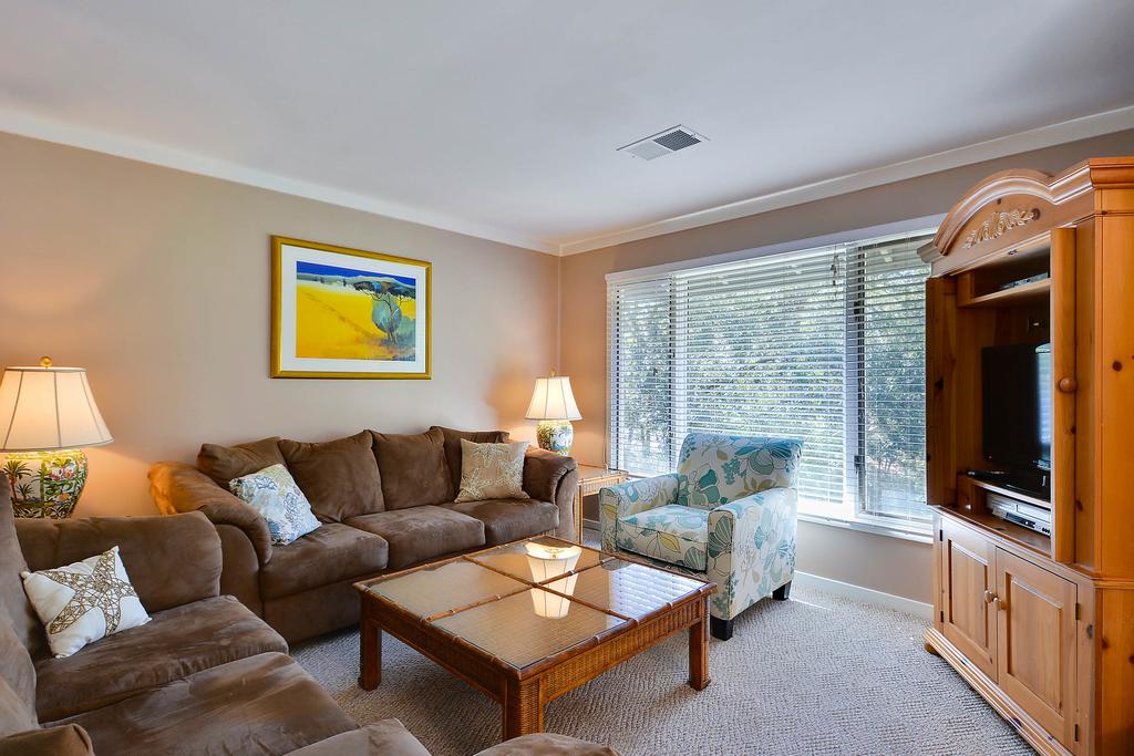 1361 Fairway Oaks Villa - thumb 2