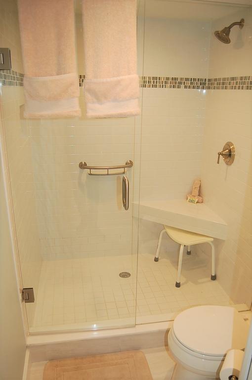 1376 Gulf & Bay Bayside -Totally Updated W/ Beautiful Bay View - thumb 3