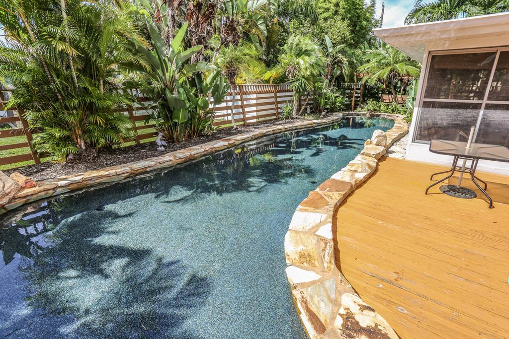 151 Mid Island Drive - thumb 3