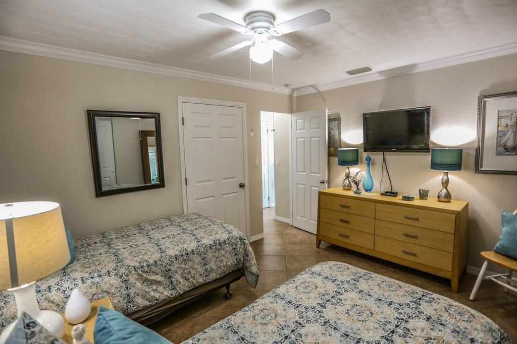 155 Hibiscus Dr - M - thumb 1