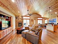 1573 Cree St Home Tourism Bookings