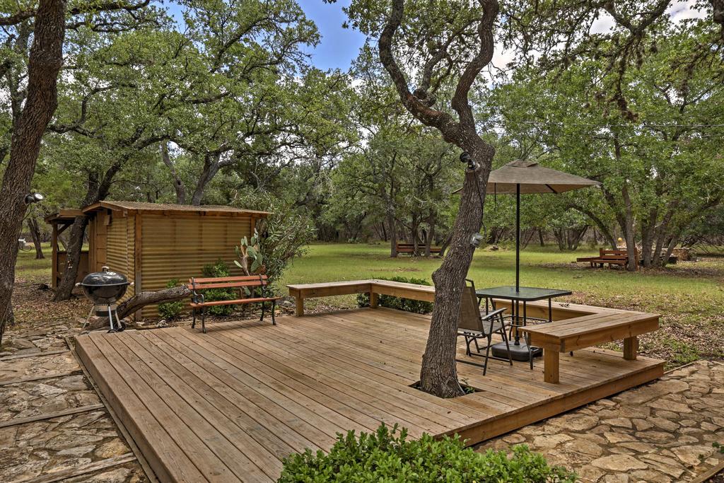 2 Canyon Lake Cabins - 3BR Total - On 2.7 Acres! - thumb 1