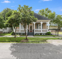 2 miles to Downtown EaDo House Jr - Hotels Santiago