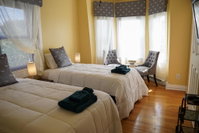 2 top floor units between Harvard 5 min walk  MIT . Tourism Bookings