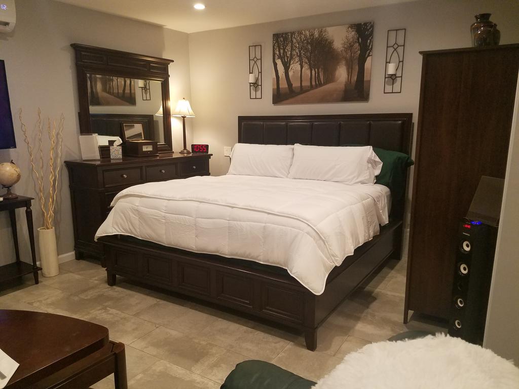 20 Percent Off! An Amazing Private Guest House With Pool & BBQ Area - thumb 3