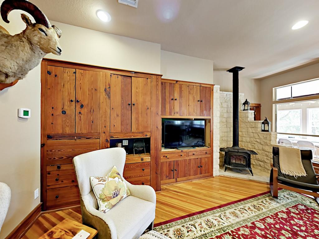 20001 Hamilton Pool Road Home - thumb 2