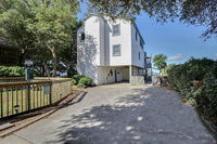 2015 - Makai USA Accommodation