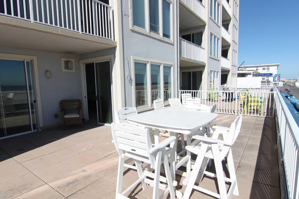 203 Belmont Towers - thumb 1