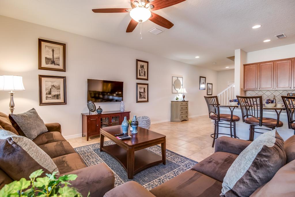 2050 Rome Drive - thumb 0