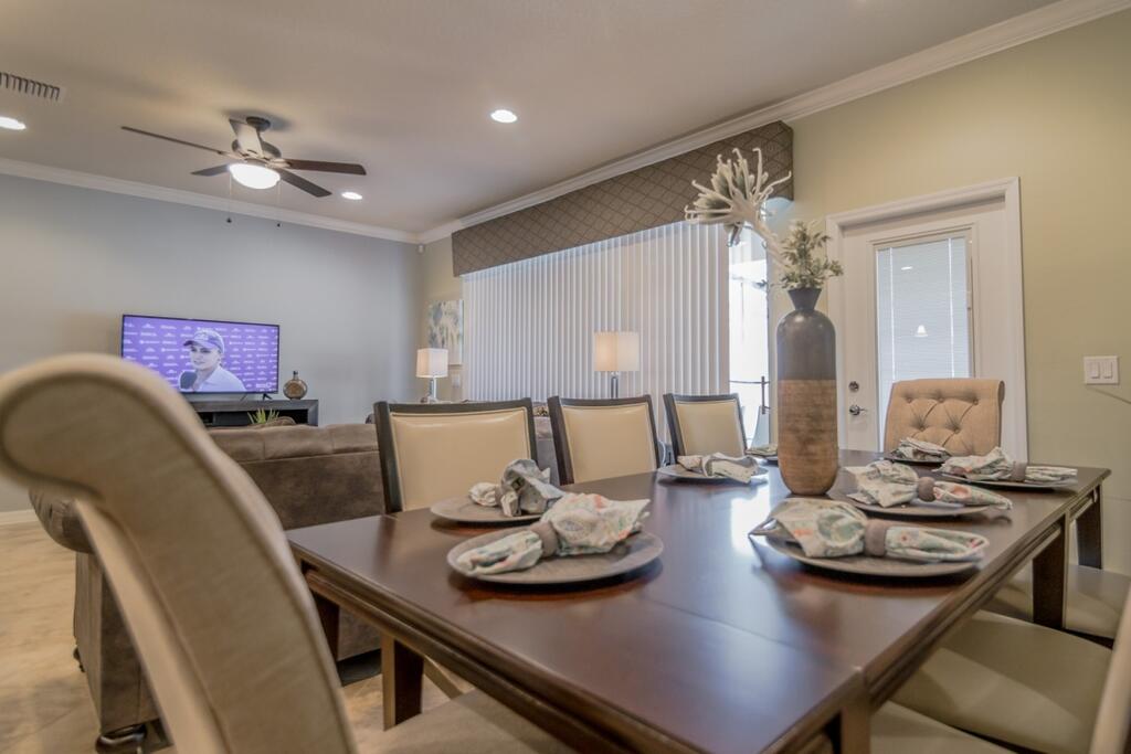 2054 Windsor At Westside - thumb 3