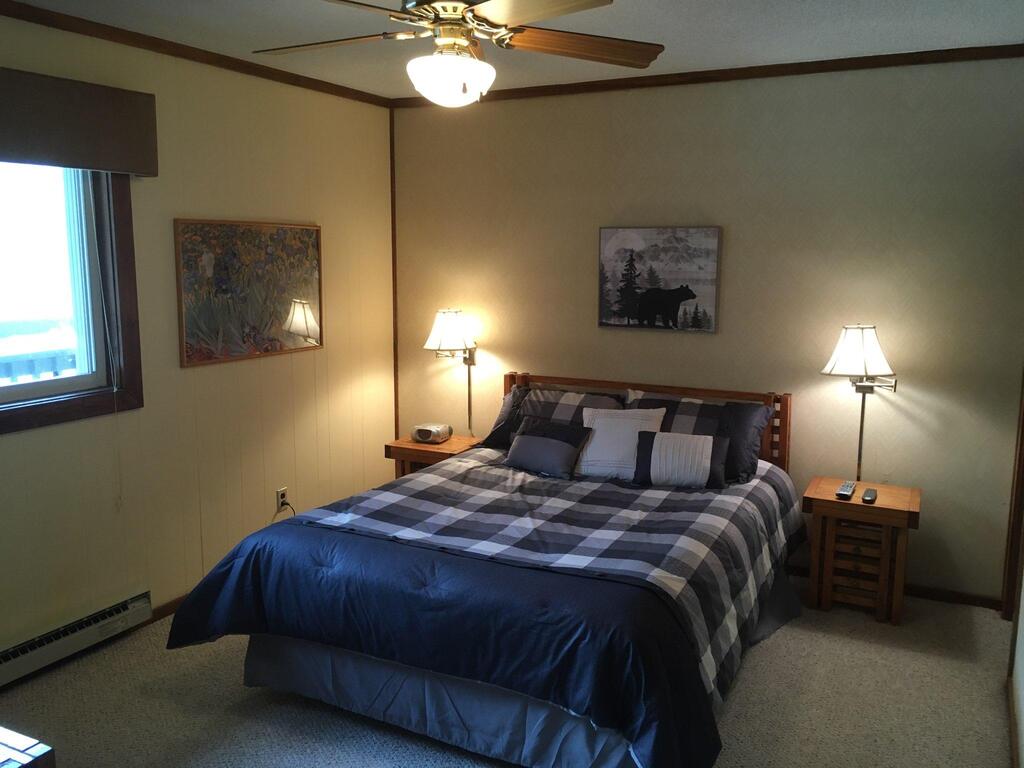 2107 - Silver 2 Bdrm - 1000 SF Sleeps 6 - thumb 3