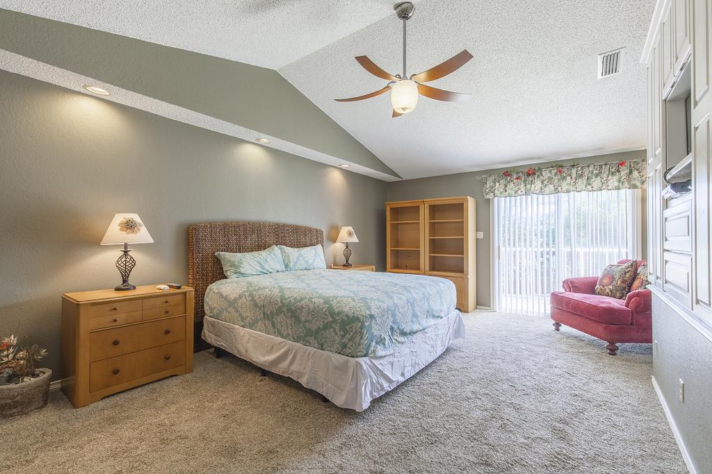 211 W Oleander - thumb 1