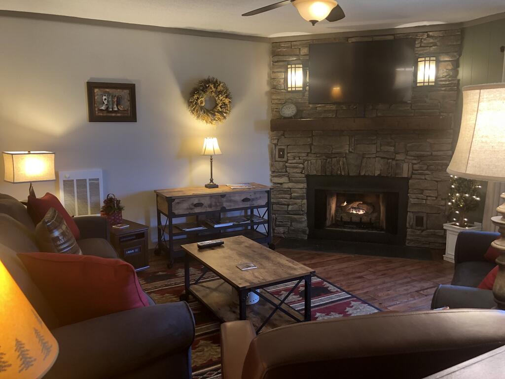 2111- Platinum 2 Bdrm- 1000 SF Sleeps 7 - thumb 1