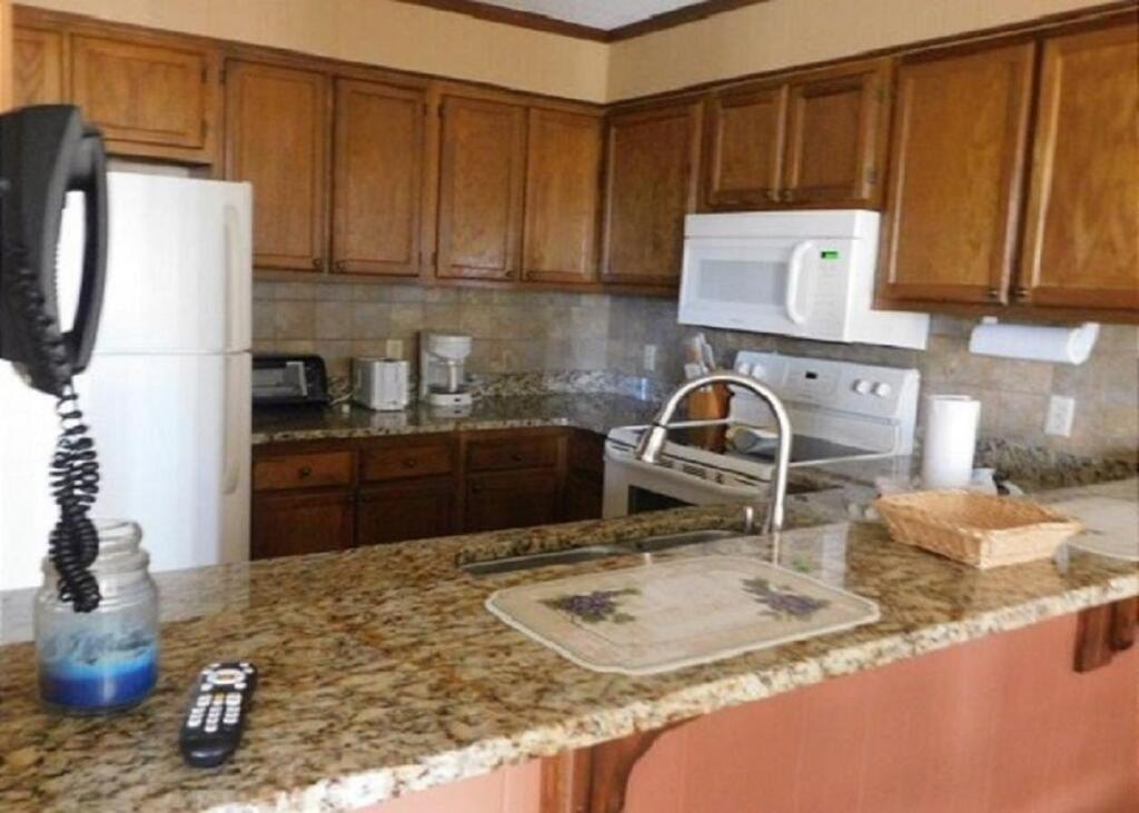2114 - Platinum 2 Bdrm- 1000 SF Sleeps 6 - thumb 3