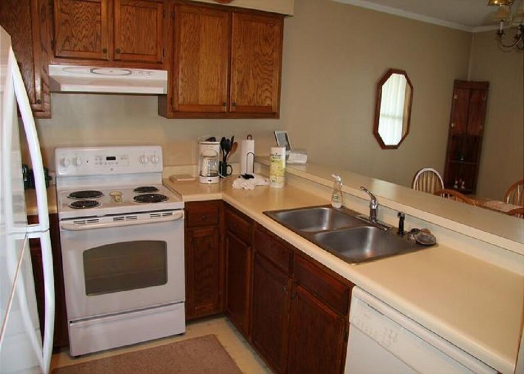 2116 - Silver 2 Bdrm - 1000 SF Sleeps 6 - thumb 3