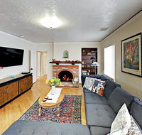 215 Cedar Street Home - USA Accommodation