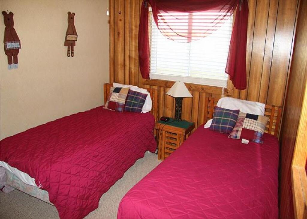 2201 - Silver 2 Bdrm - 1000 SF Sleeps 6 - thumb 1