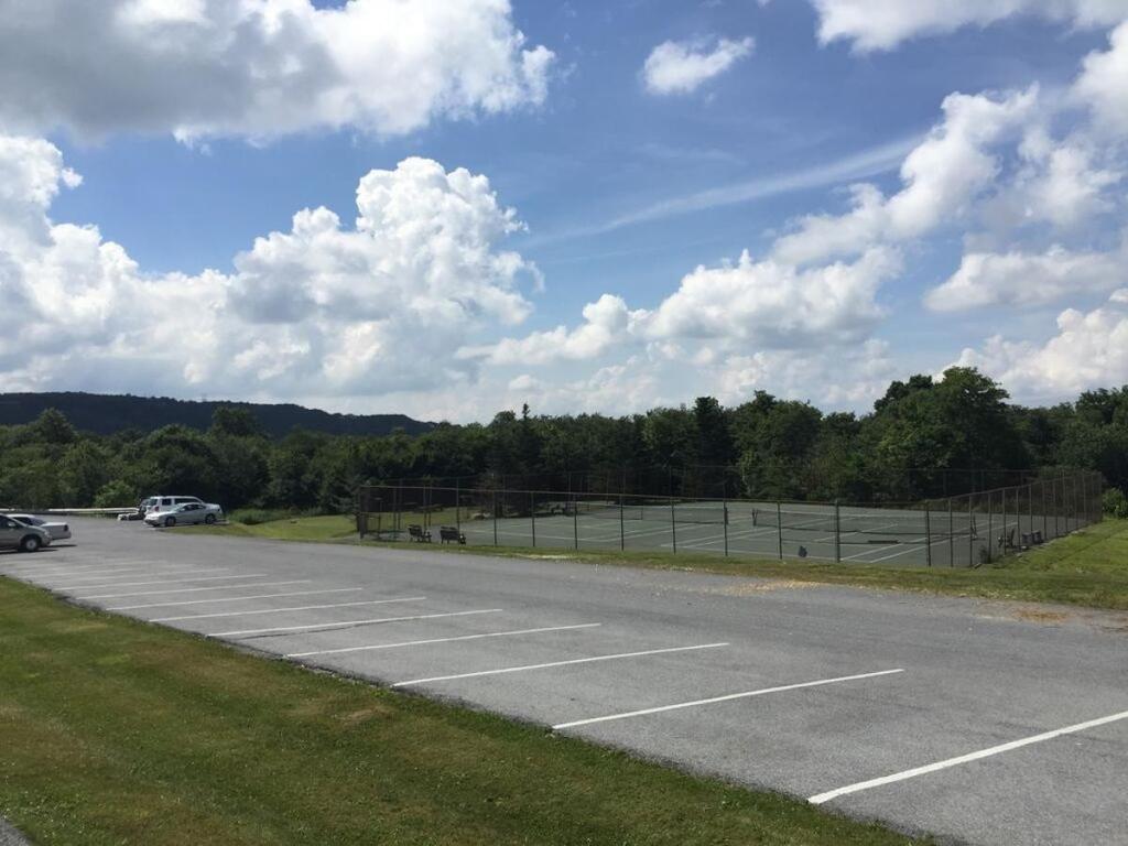 2307 - Gold 2 Bdrm - 1000 SF Sleeps 4 - thumb 1