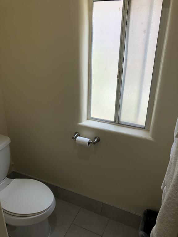 24 Hours Motel - thumb 3