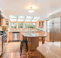 2462 Pierpont Blvd Home - USA Accommodation