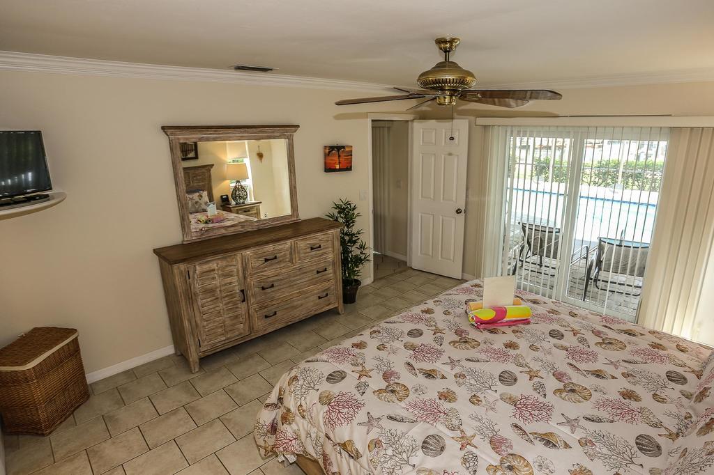 250 Albatross Street - thumb 2