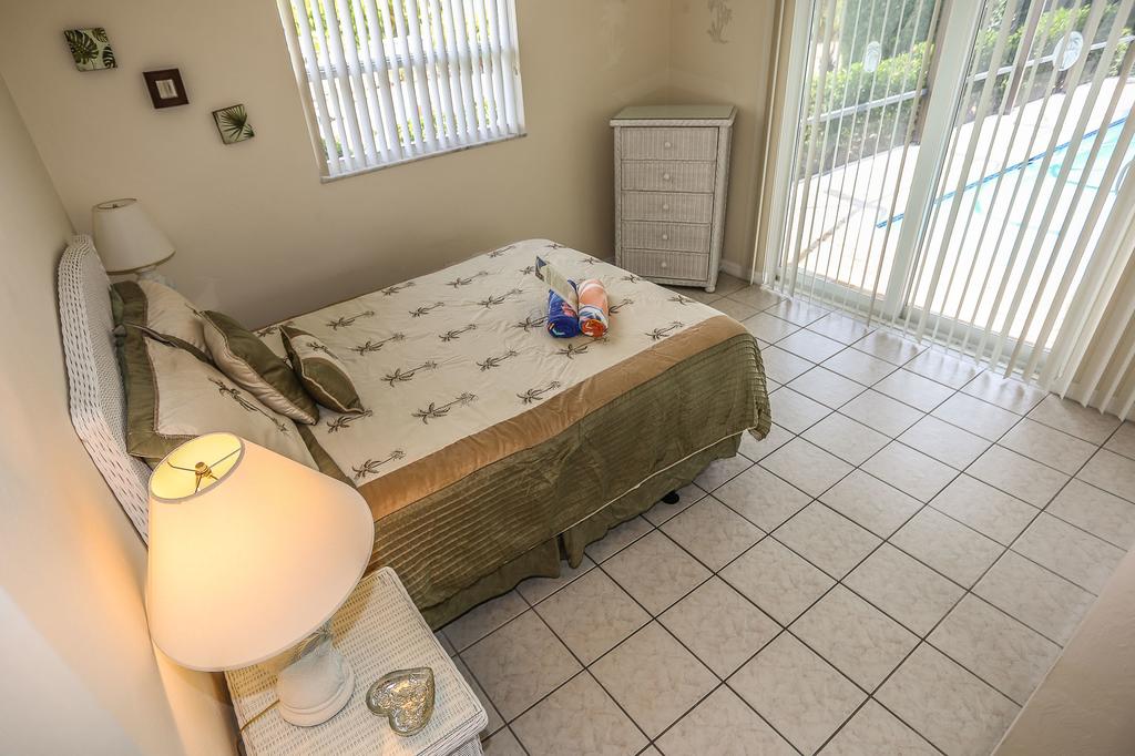 250 Albatross Street - thumb 1