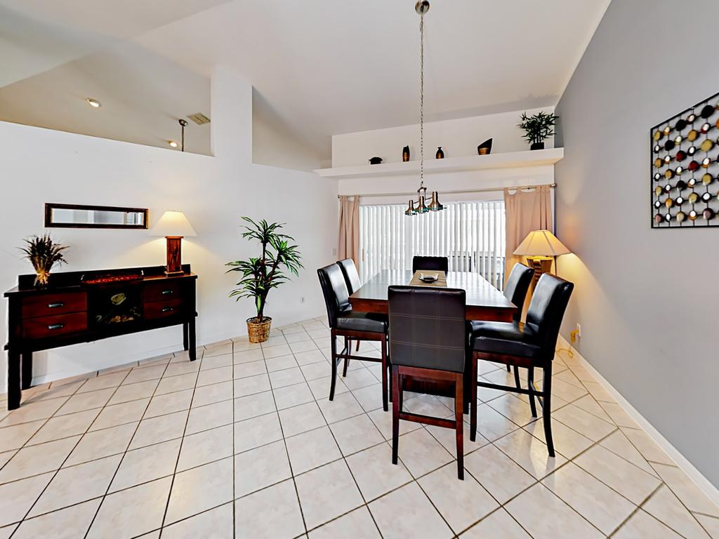 2822 SE 6th Ave Home - thumb 2