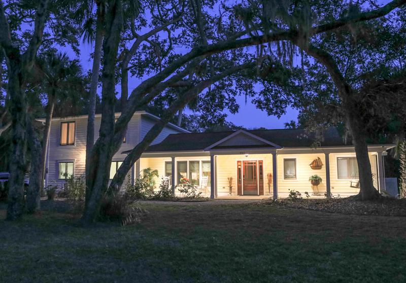 290 Tarpon Blvd - Four Bedroom House - thumb 1