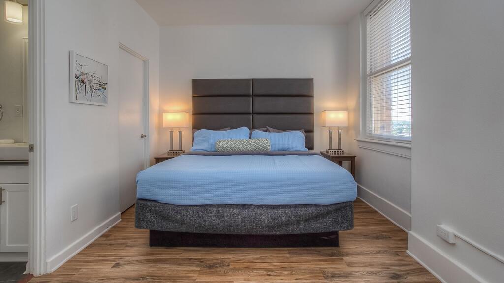 2BR At West 7th Street - thumb 0