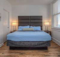 2BR at West 7th Street - Tourism Bookings