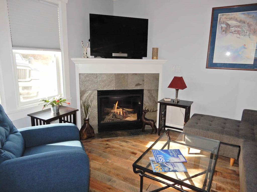 2br Empire Avenue WALK To Lifts And Main St - No Car Required! - thumb 0