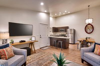 2I Spacious Top Floor RedCliff Condo Tourism Bookings