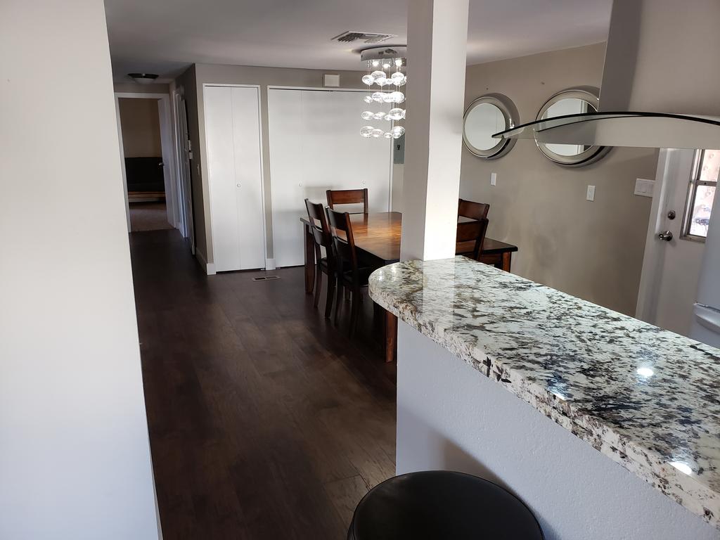 3 BEDROOM 2 BATH MODERN UPDATE!!! - thumb 2