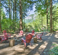 3 Enchanting Riverfront Cabins with Hot Tub - USA Accommodation