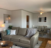 3 king beds  bunk beds on Broadway - Tourism Bookings