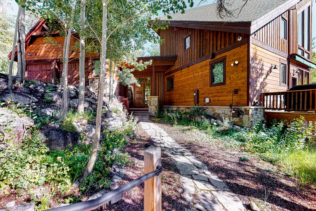 3 Peaks River Retreat - thumb 1
