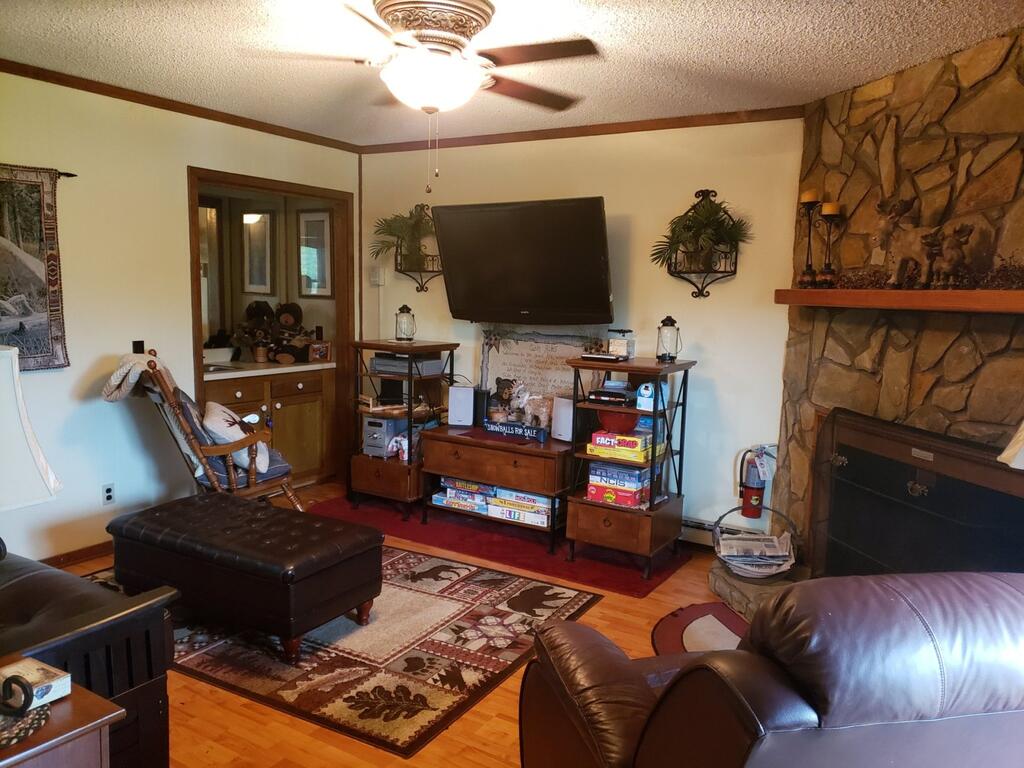 3213 - Gold 2 Bdrm- 1000 SF Sleeps 6 - thumb 1