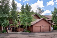 380 E. Hurd Lane Townhouse Hotels Santiago