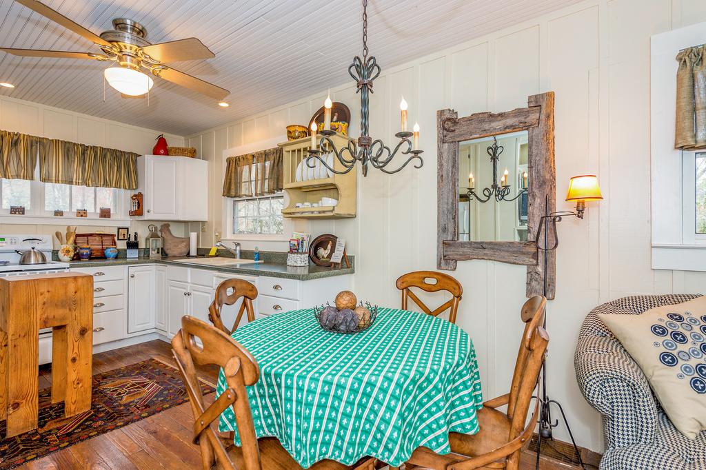 39B Maney Ln Home - thumb 3