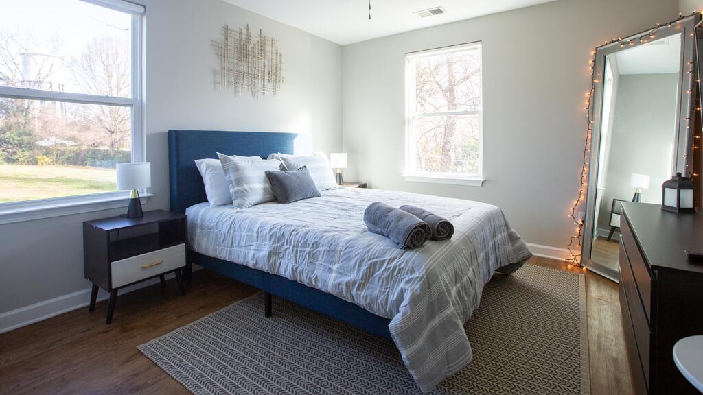 4 Bedroom, Beatties Ford Road - thumb 2