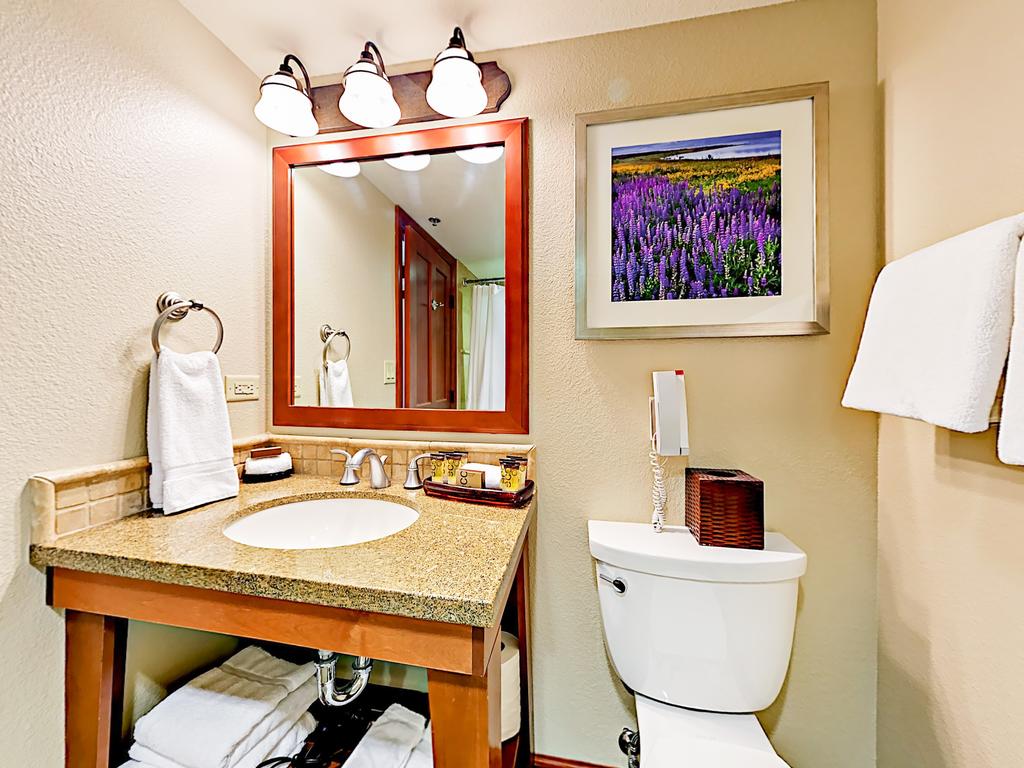 400 Squaw 558 Condo - thumb 3